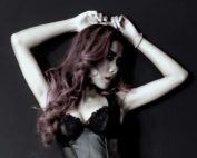 aon-dark-studio-niklas-blume-photography