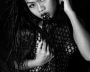 Heng-black-white-bite-cambodja-niklas-blume-frameillusion-photography