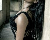 Heng-pose3-location-niklas-blume-photography